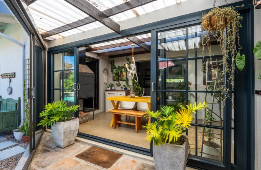 4 Bedroom Property for Sale in Linkside Western Cape